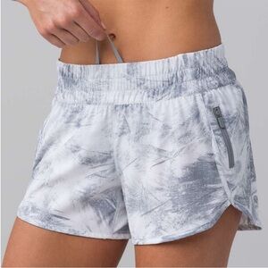 Lululemon the tracker short marble print womens 10 3.5" inseam